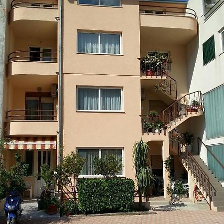 Apartments Deak Makarska Exterior photo