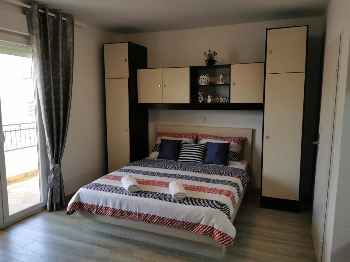 Apartments Deak Makarska Exterior photo