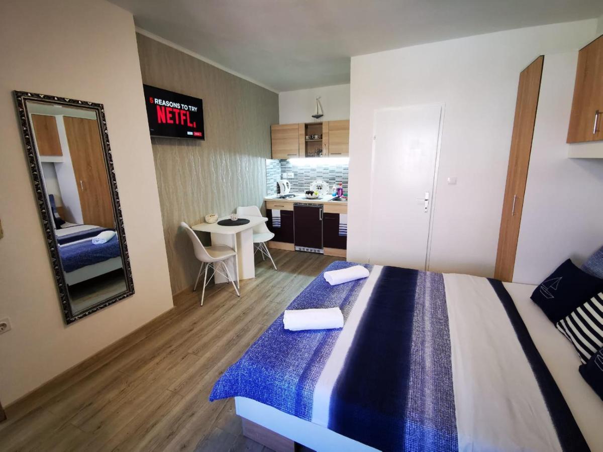 Apartments Deak Makarska Exterior photo