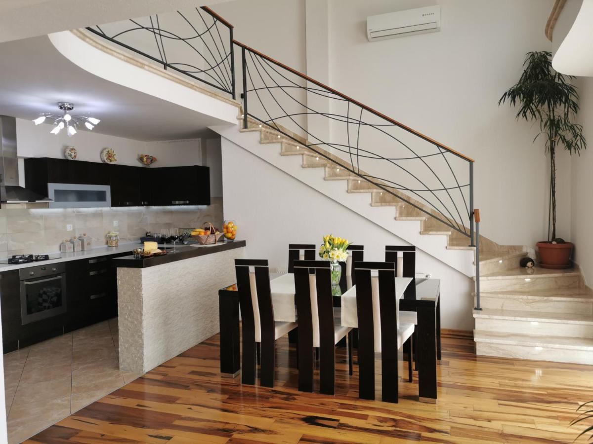 Apartments Deak Makarska Exterior photo