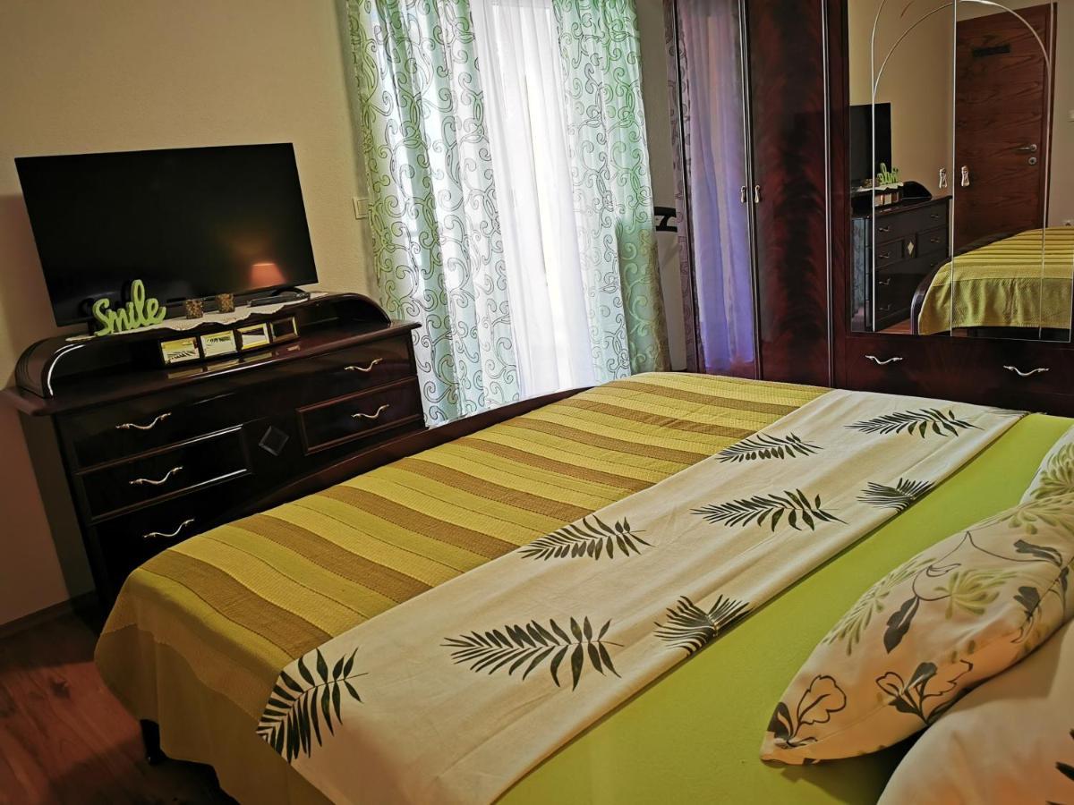 Apartments Deak Makarska Exterior photo